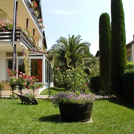 In With Balcony, Air Conditioning, Wi-fi Guest house Vodice