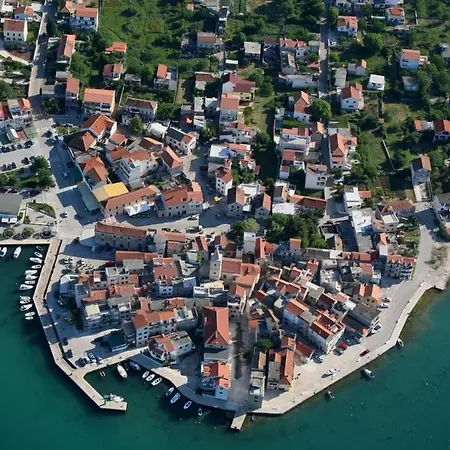In With Balcony, Air Conditioning, Wi-fi Guest house Vodice